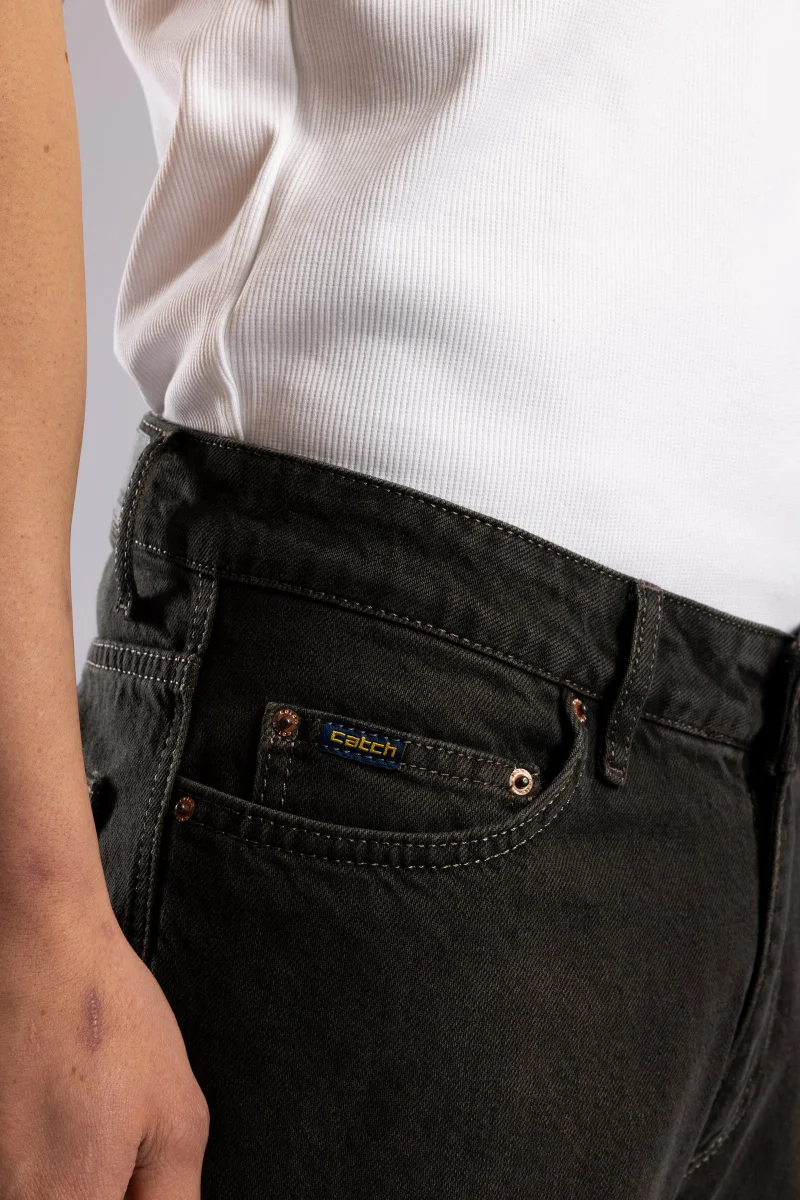 كاتش بنطال جينز فضفاض