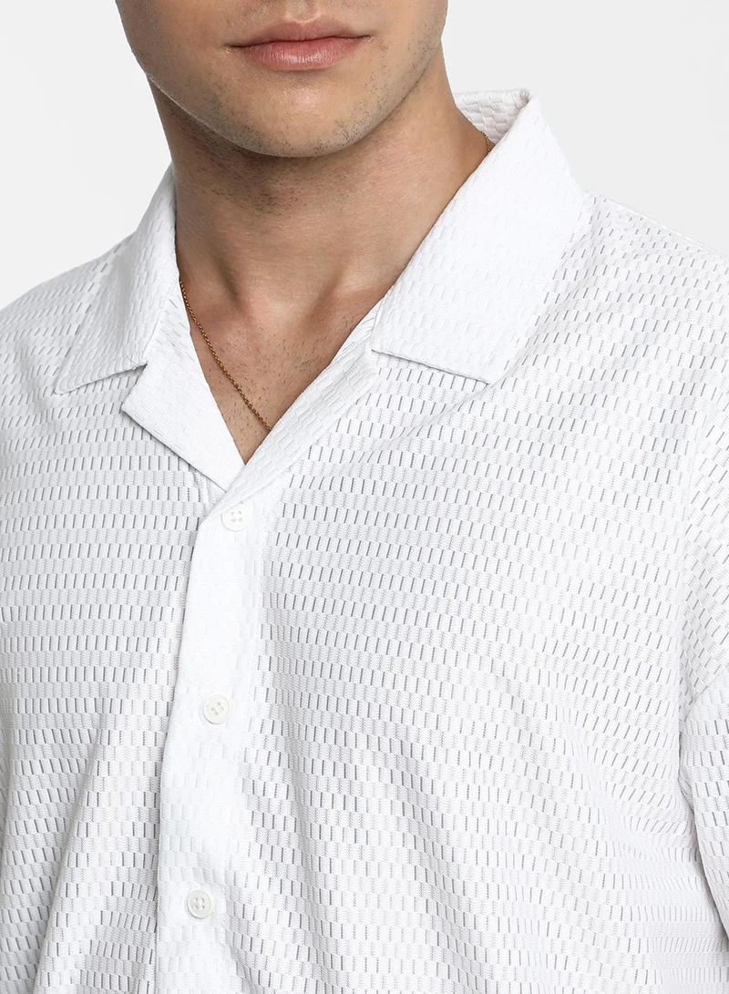 Campus Sutra Men's Chalk White Oversized Honeycomb Shirt