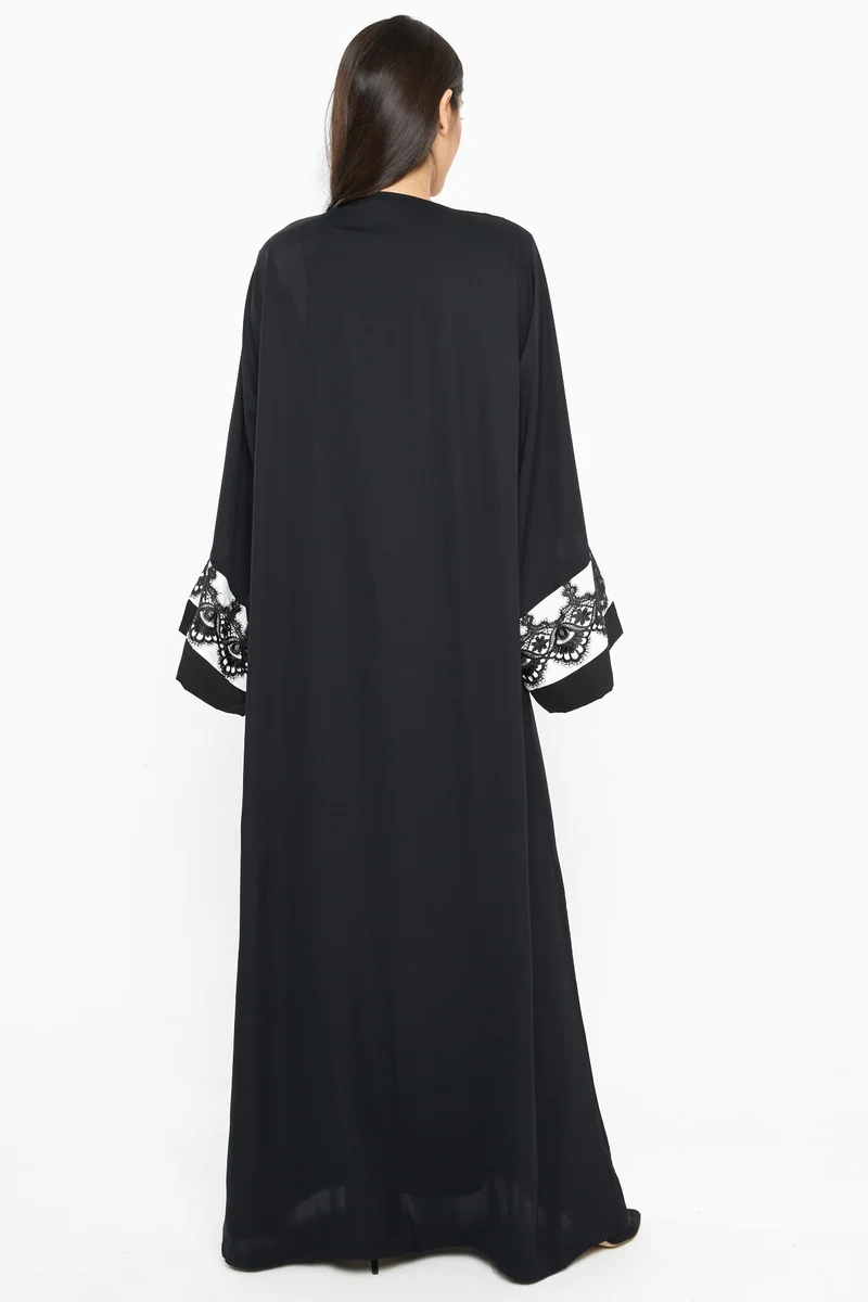 NUKHBAA Black and white abaya-AJ350A
