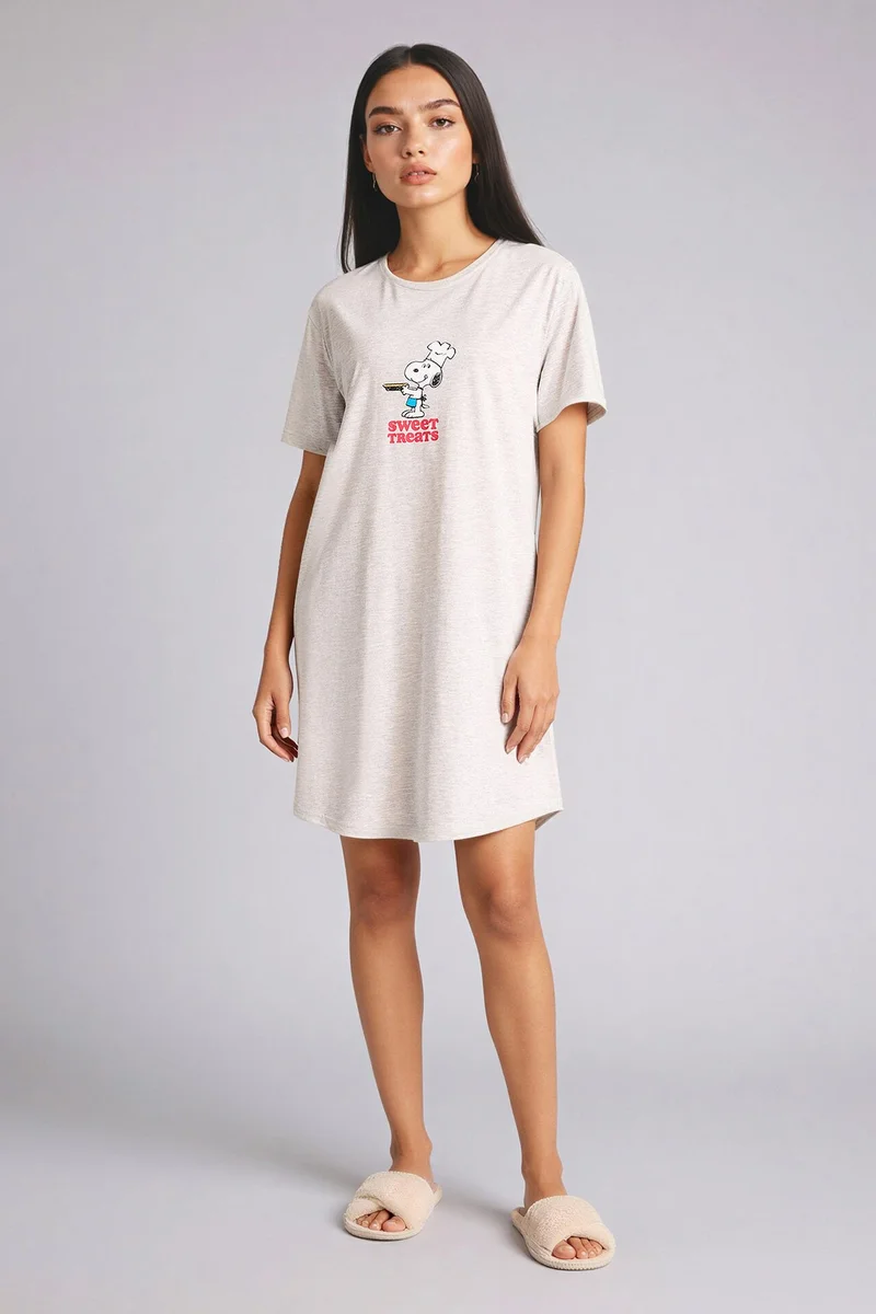 Defacto  Regular Fit Crew Neck Snoopy Licensed Knitted Dress for Women | Best Price UAE