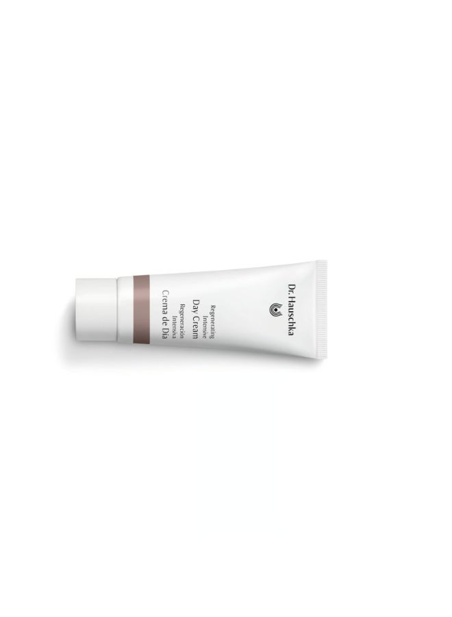 Dr. Hauschka Regenerating Intensive Day Cream 40ml - Image 4