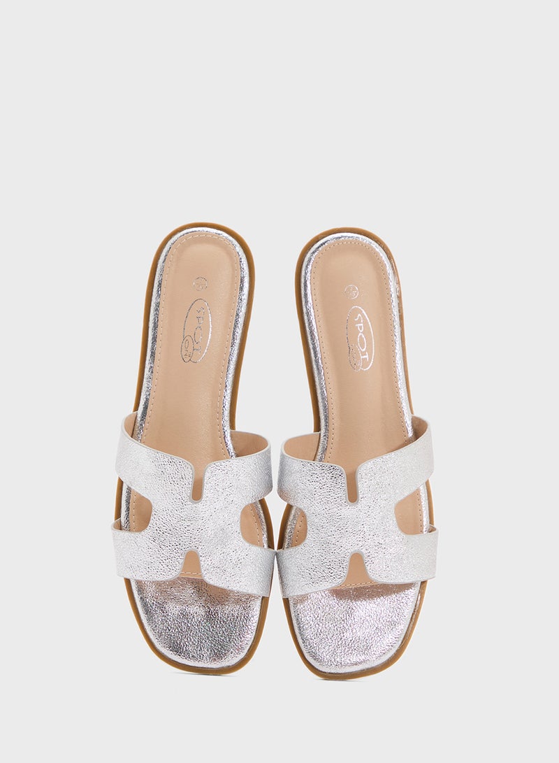 سبوت أون صندل معدني بفتحات - Image 4