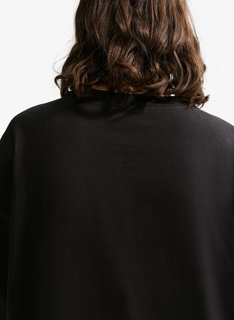 Nike BLACK Nsw Classic Oversized St6 T-Shirt for Women | Best Price UAE