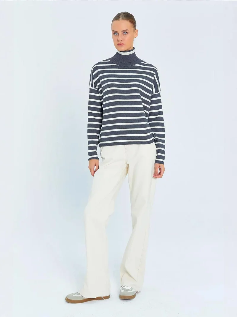 ميكسراي كنزة برقبة عالية مضلعة مخططة من ميكسراي