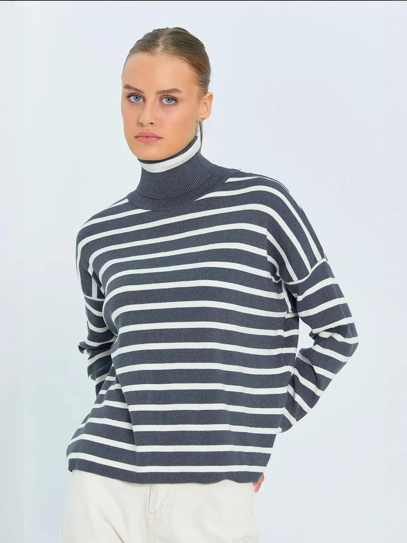 ميكسراي كنزة برقبة عالية مضلعة مخططة من ميكسراي