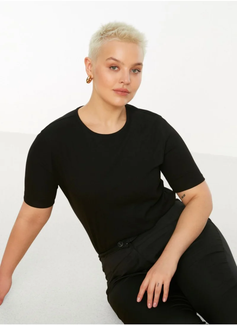 Trendyol Curve Crew Neck Knitted Top
