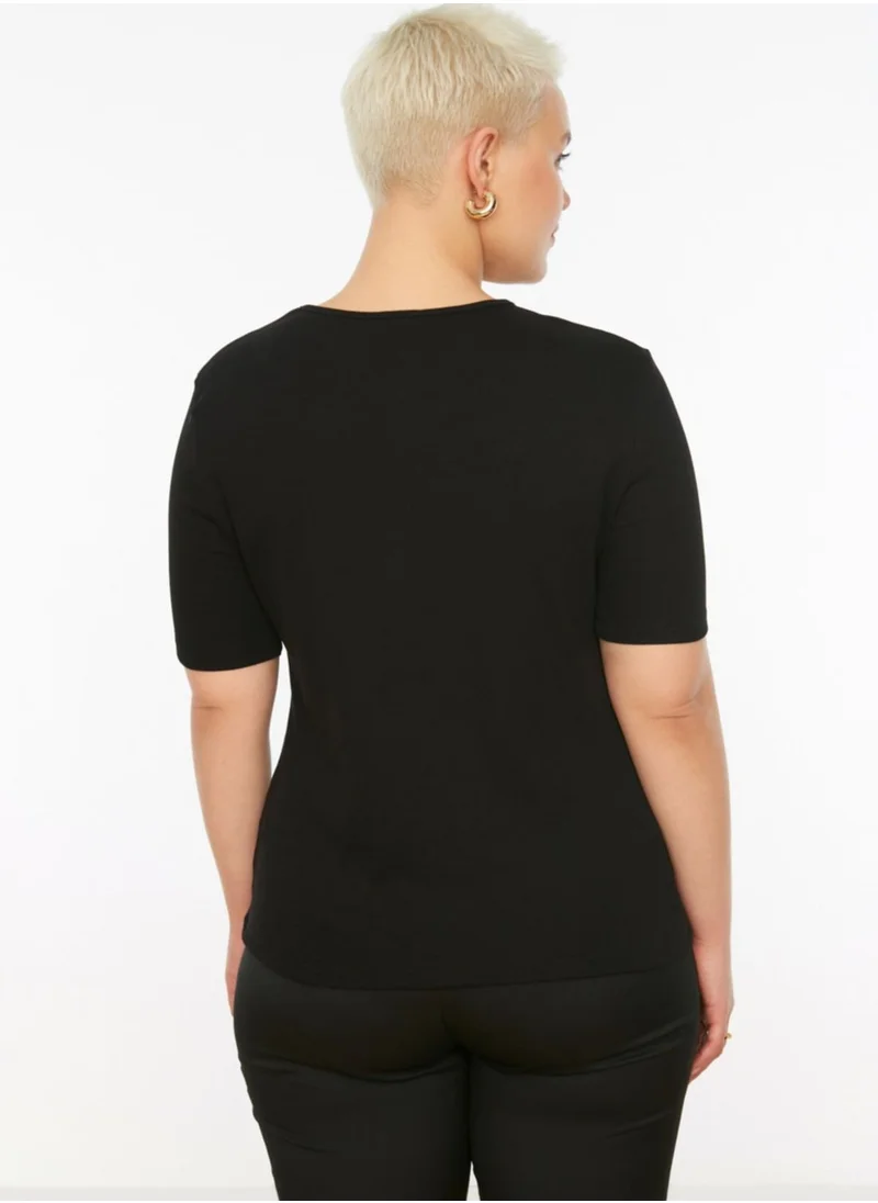 Trendyol Curve Crew Neck Knitted Top