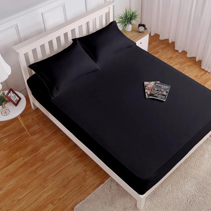 SOFT BRUSHED MICROFIBER KING SIZE 72 X 78 INCH FITTED ELASTIC BEDSHEET 2 PILLOW COVER 300 TC FOR LUXURIOUS SOFTNESS UPTO 10 THICK METTRESSBLACK