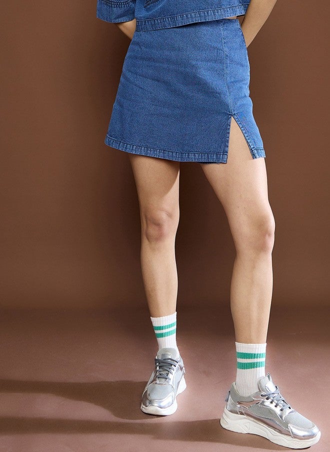 شورت جينز بفتحة أمامية للنساء