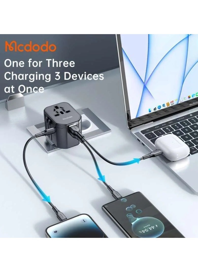 Mcdodo MCDODO CP-3471 Universal Travel Adapter Converter Overseas 20W Charger Plug USB And Type C PD FAST Charging  - Image 3