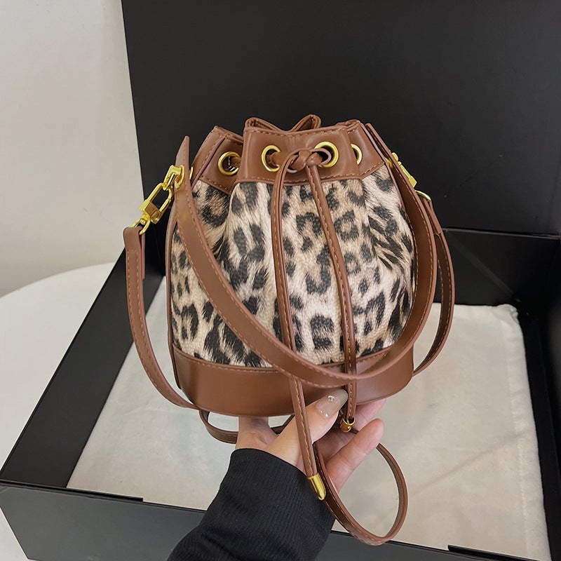Leopard Print Tote Bucket Bag Fashion Drawstring Shoulder Bag Korean Version Trendy Simple Versatile Crossbody Bag - Image 2