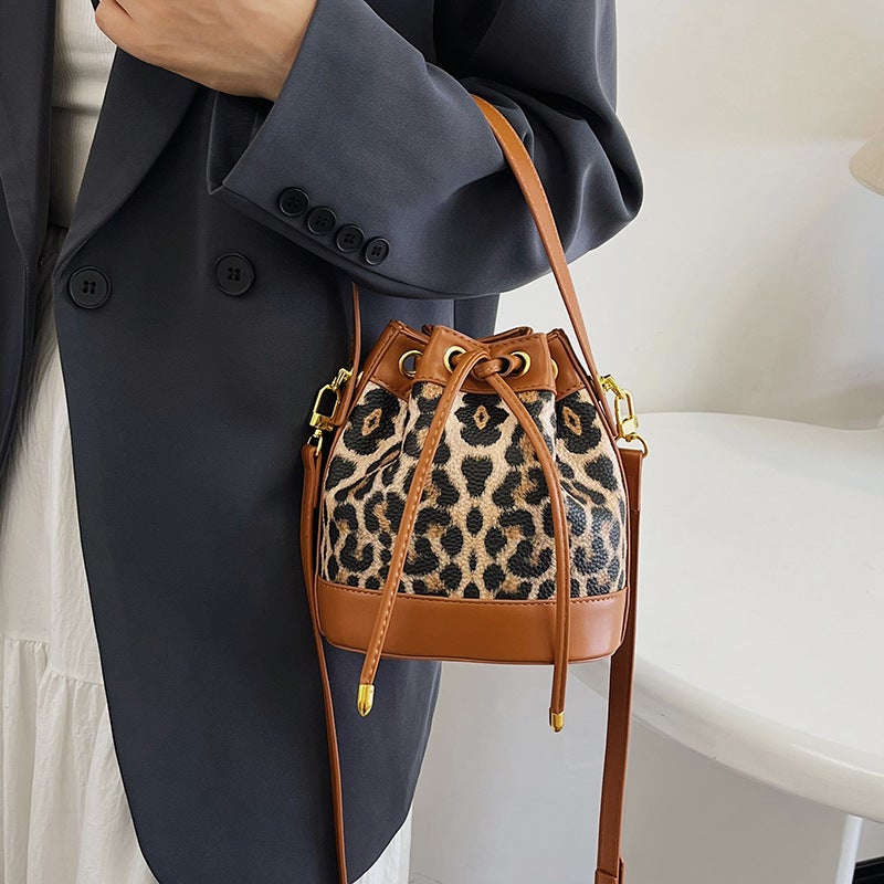 Leopard Print Tote Bucket Bag Fashion Drawstring Shoulder Bag Korean Version Trendy Simple Versatile Crossbody Bag - Image 4