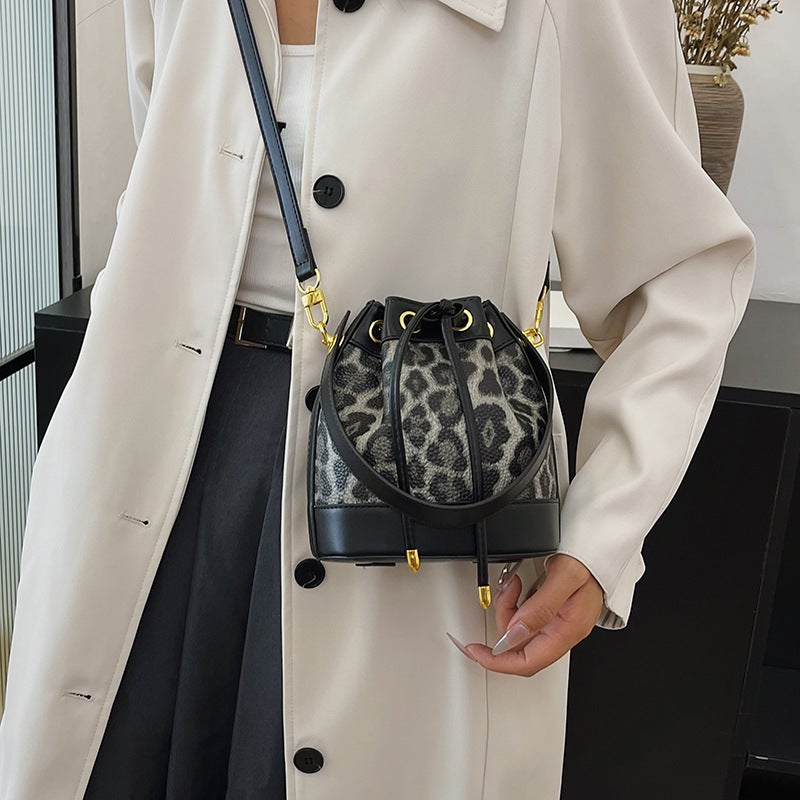 Leopard Print Tote Bucket Bag Fashion Drawstring Shoulder Bag Korean Version Trendy Simple Versatile Crossbody Bag - Image 3