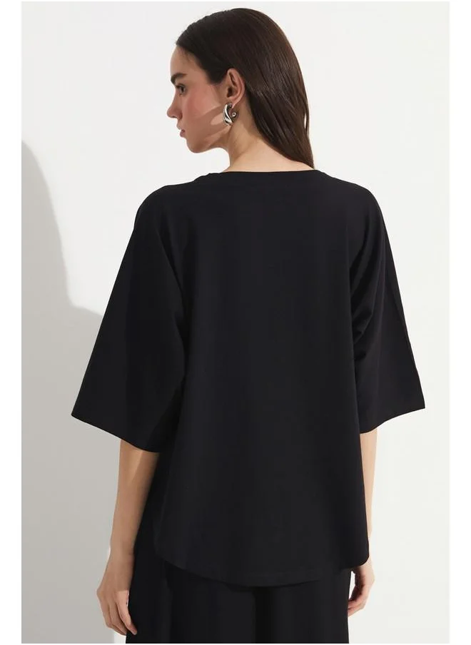 جون June 100% Cotton Stitching Detailed Tshirt Black