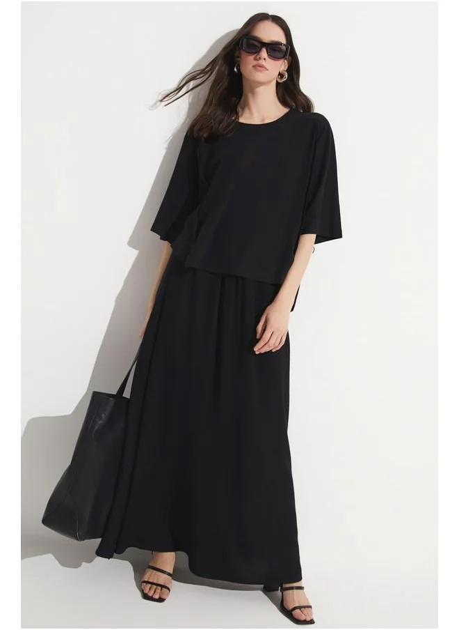 جون June 100% Cotton Stitching Detailed Tshirt Black