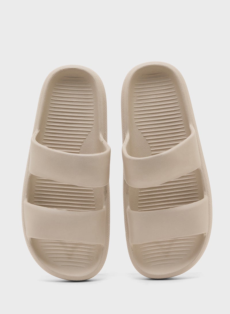 سفنتي فايف شباشب شاطئ ومسبح - Image 4