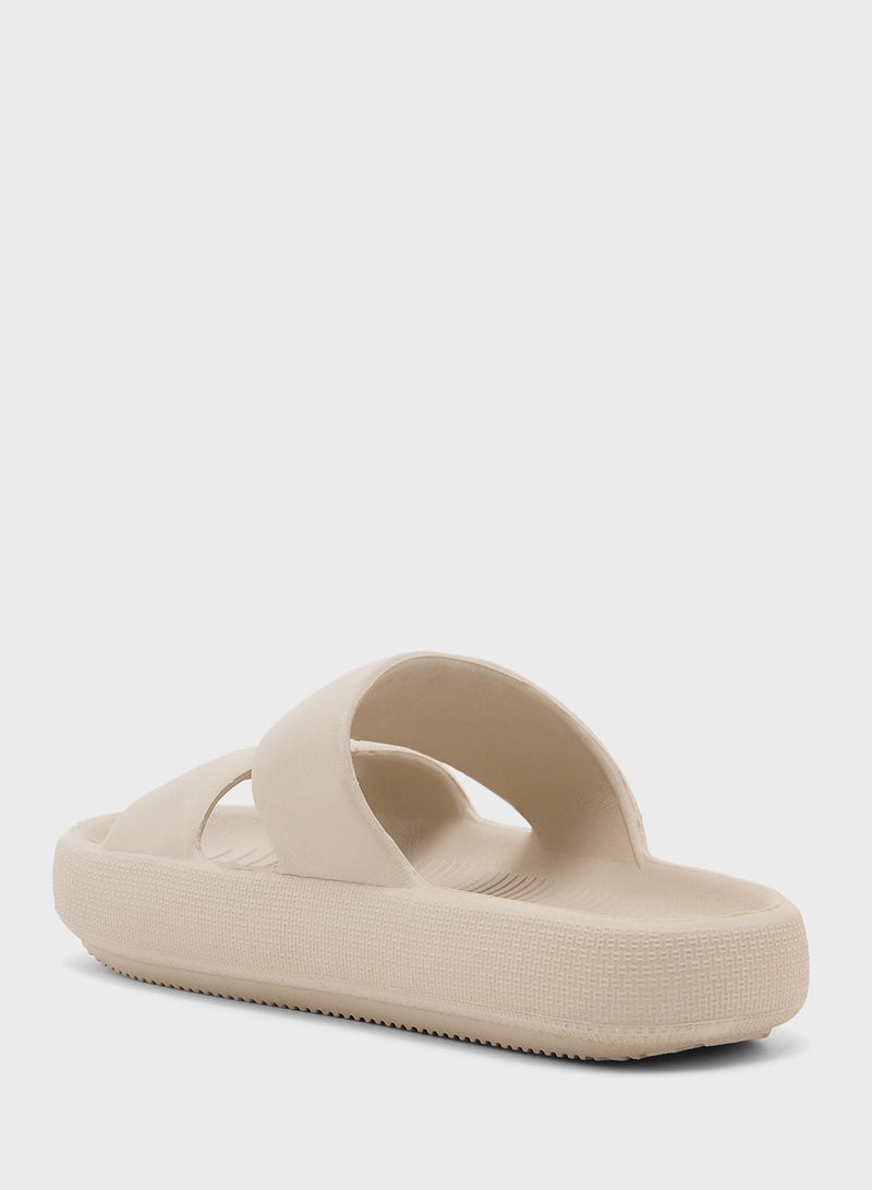 سفنتي فايف شباشب شاطئ ومسبح - Image 2