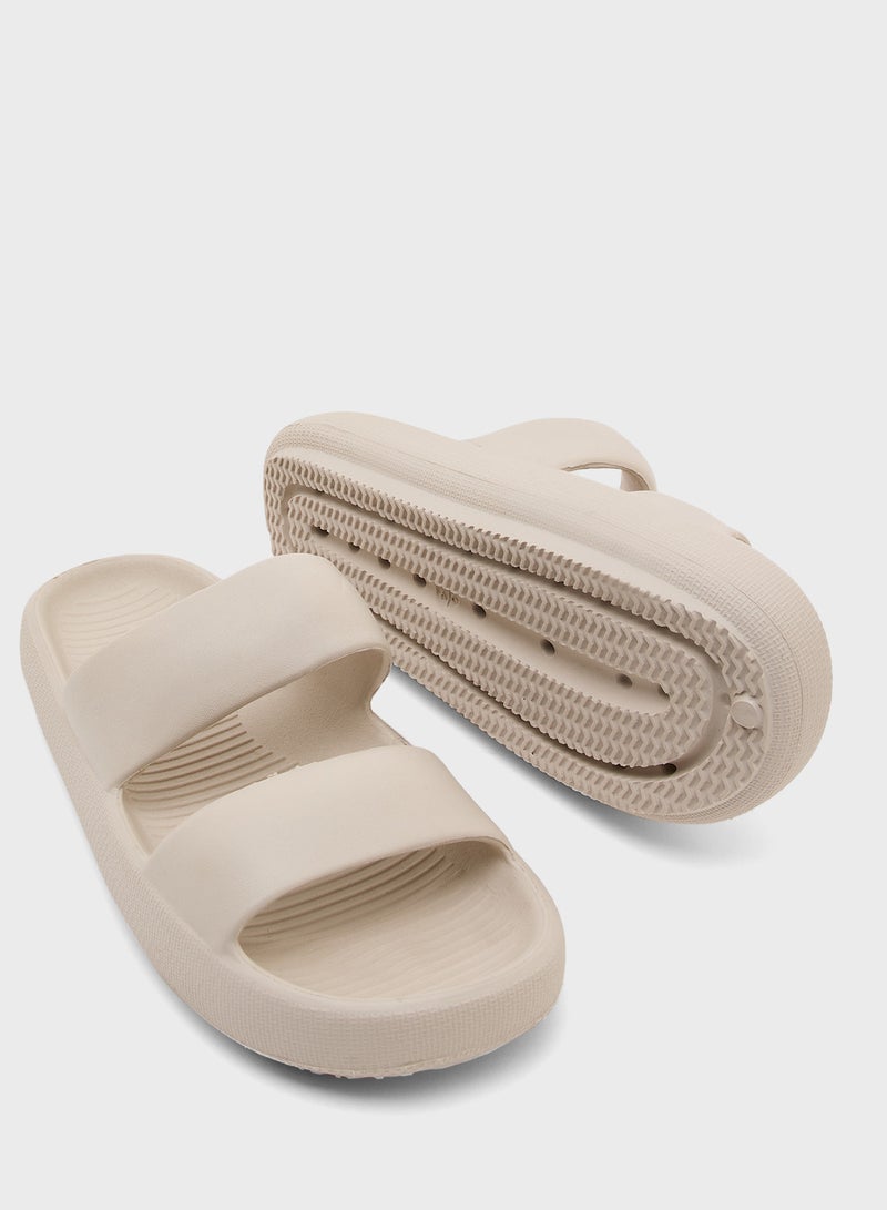 سفنتي فايف شباشب شاطئ ومسبح - Image 3