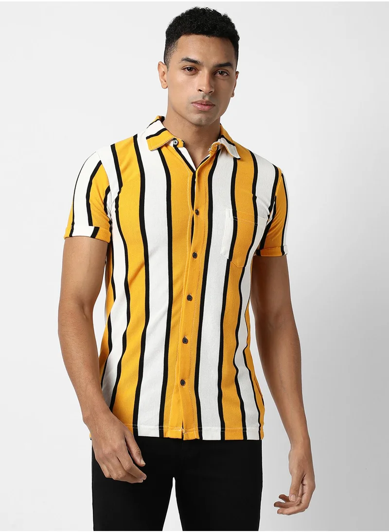 كامبوس سوترا Men's Yellow Striped Regular Fit Casual Shirt