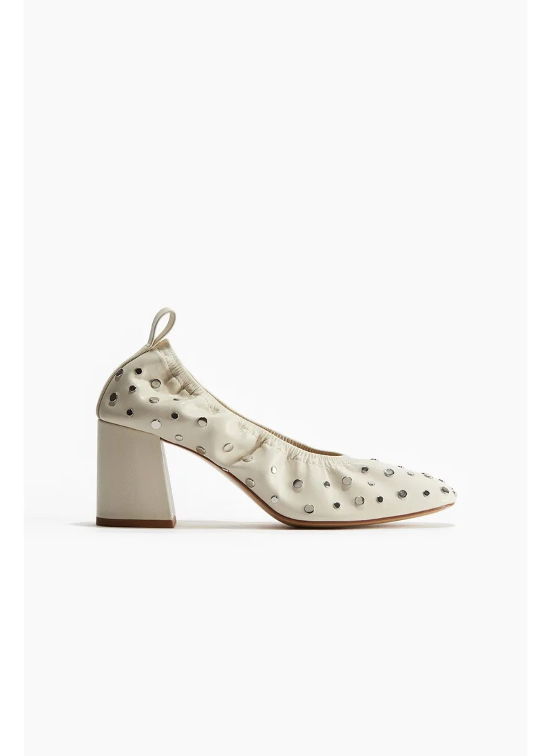 اتش اند ام Studded ballet-style court shoes