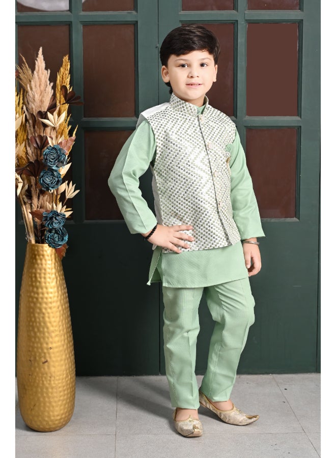 بي تي ديزايز طقم كورتا بيجاما وسترة للأولاد باللون الأخضر - Image 4