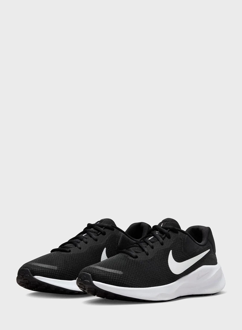 Nike Revolution 7