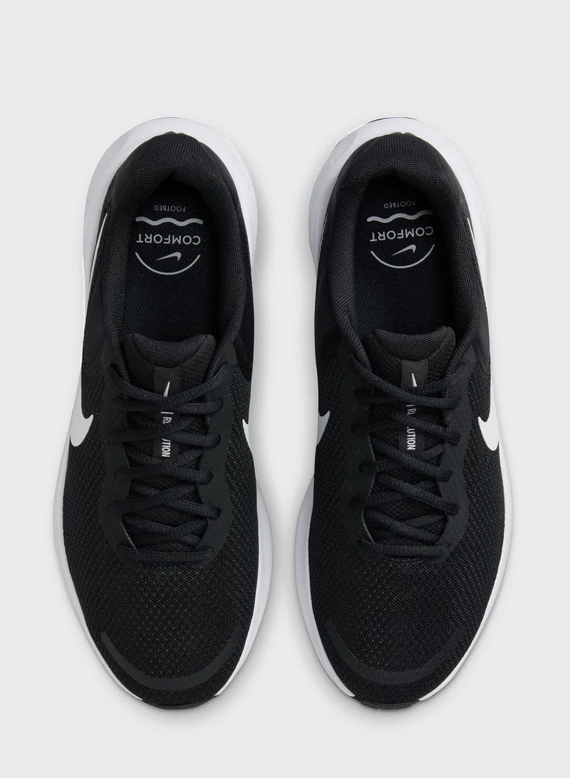 Nike Revolution 7