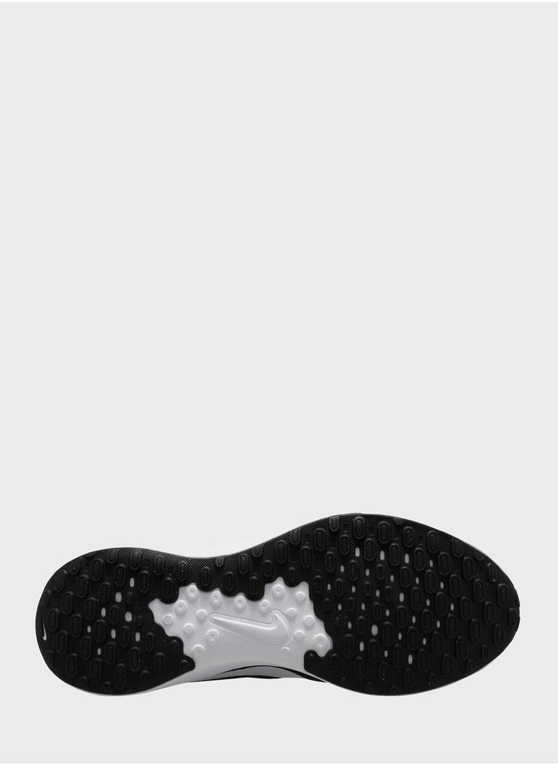 Nike - Revolution 7 - Image 1