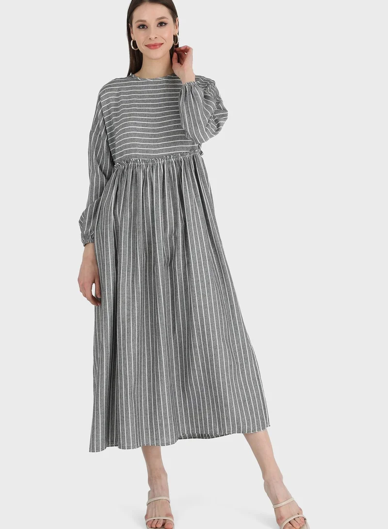 Tavin by Modanisa Crew Neck Modest Dress
