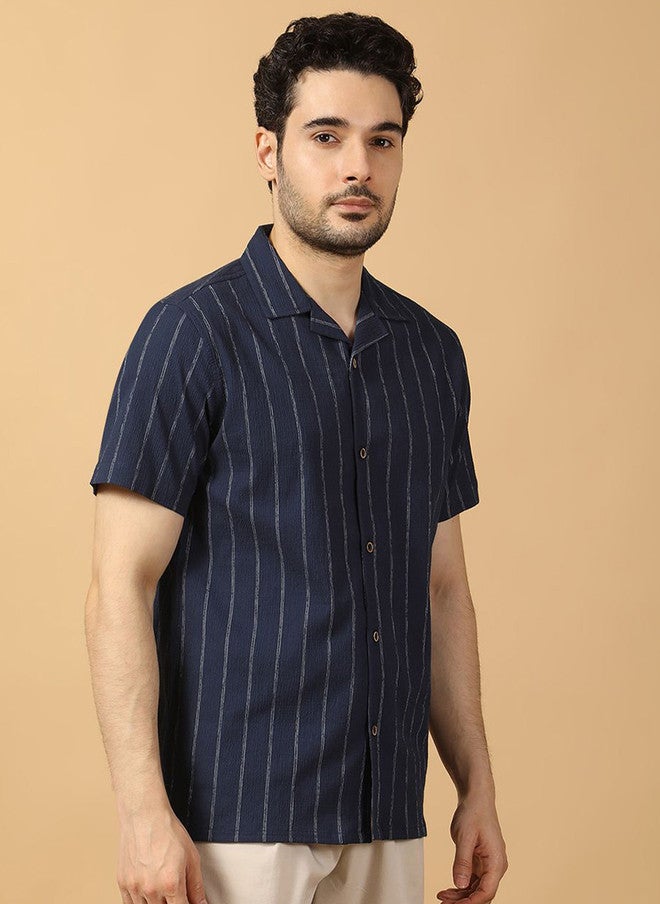 Hence Men Relaxed Cuban Collar Striped Shirt in Navy Blue - Image 3