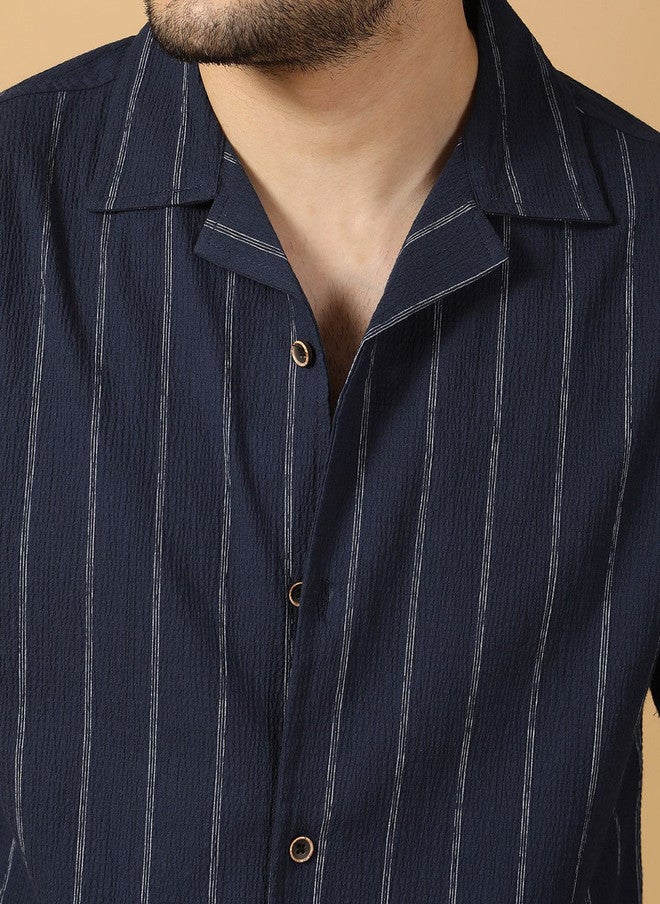 Hence Men Relaxed Cuban Collar Striped Shirt in Navy Blue - Image 2
