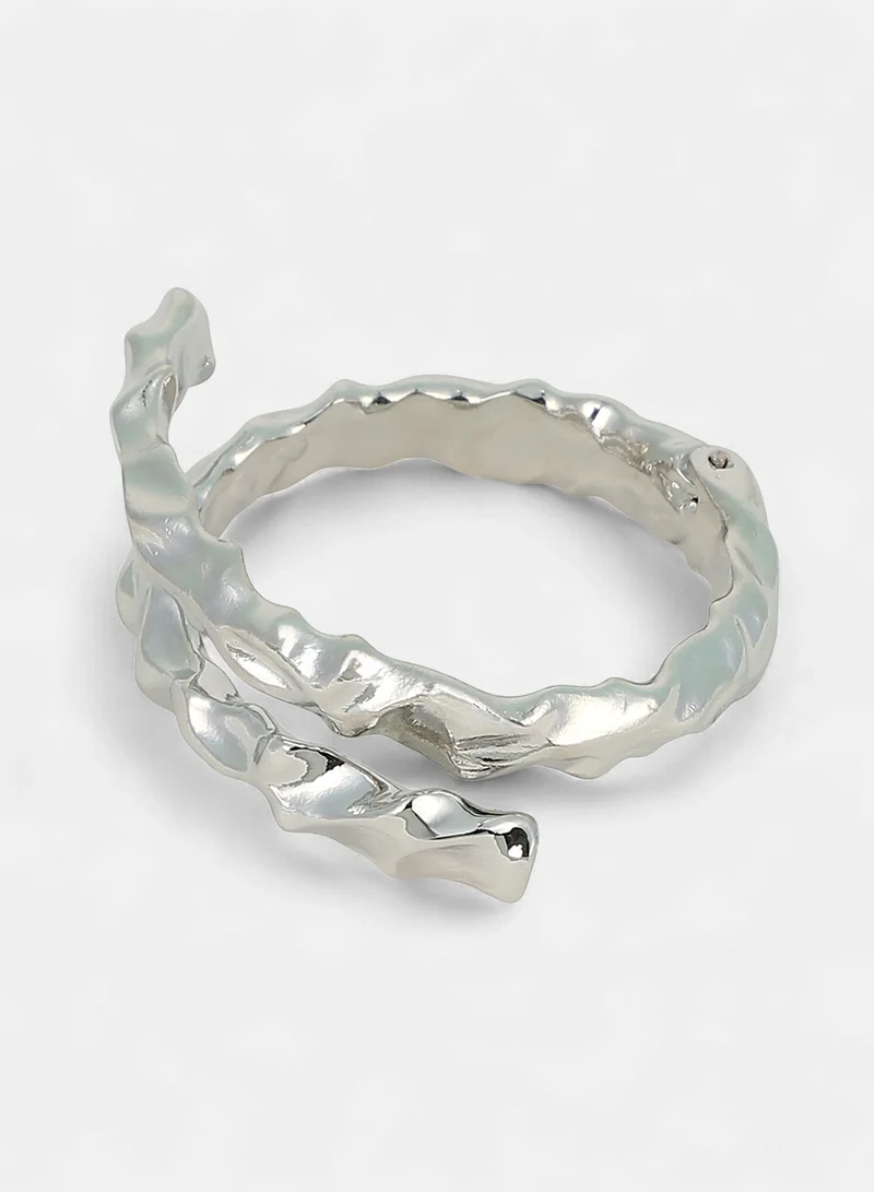 SOHI SOHI Women The Crumple-Wrap Cuff Bracelet | Metallic  Colour | One-Size | Metallic Alloy Material | Adjustable Closure | Bracelet For Casual & Evening Wear
