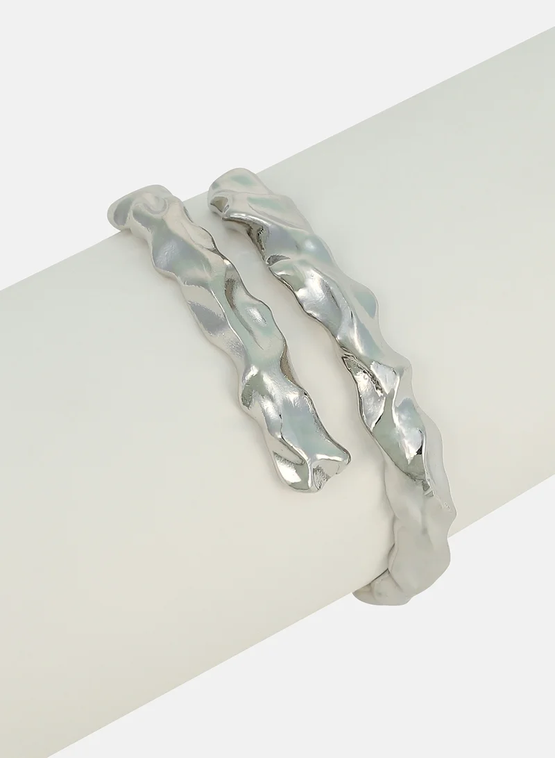 SOHI SOHI Women The Crumple-Wrap Cuff Bracelet | Metallic  Colour | One-Size | Metallic Alloy Material | Adjustable Closure | Bracelet For Casual & Evening Wear