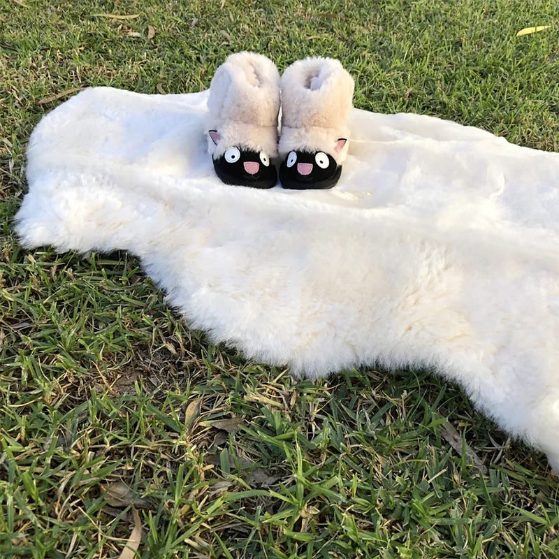 HUAHOO Premium Baby Sheepskin Rug Babycare Nursery Rug 100% Natural Lambskin Blanket Short-Shorn Wool Sleep Pad Medical Sheepskin Hospital Bed Mattress Topper (Ivory White, Single Pelt 2.5ft x 3.5ft) - Image 3