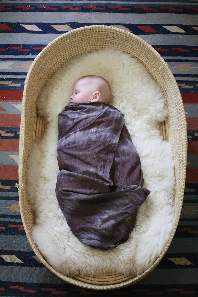 HUAHOO Premium Baby Sheepskin Rug Babycare Nursery Rug 100% Natural Lambskin Blanket Short-Shorn Wool Sleep Pad Medical Sheepskin Hospital Bed Mattress Topper (Ivory White, Single Pelt 2.5ft x 3.5ft) - Image 5