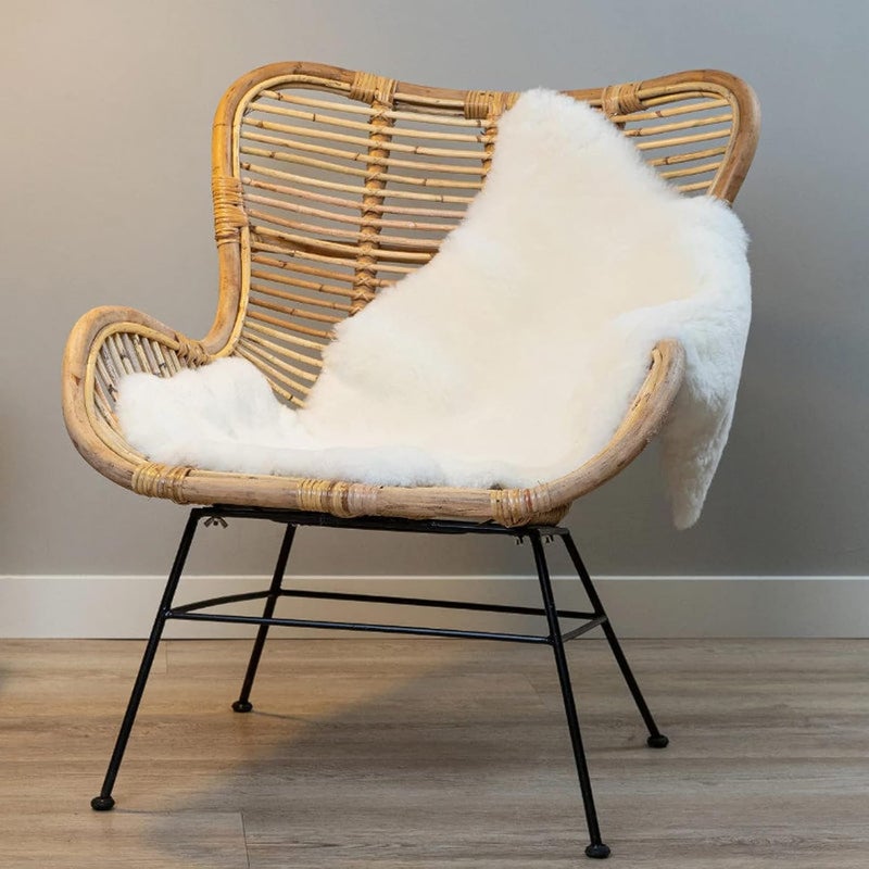 HUAHOO Premium Baby Sheepskin Rug Babycare Nursery Rug 100% Natural Lambskin Blanket Short-Shorn Wool Sleep Pad Medical Sheepskin Hospital Bed Mattress Topper (Ivory White, Single Pelt 2.5ft x 3.5ft) - Image 4