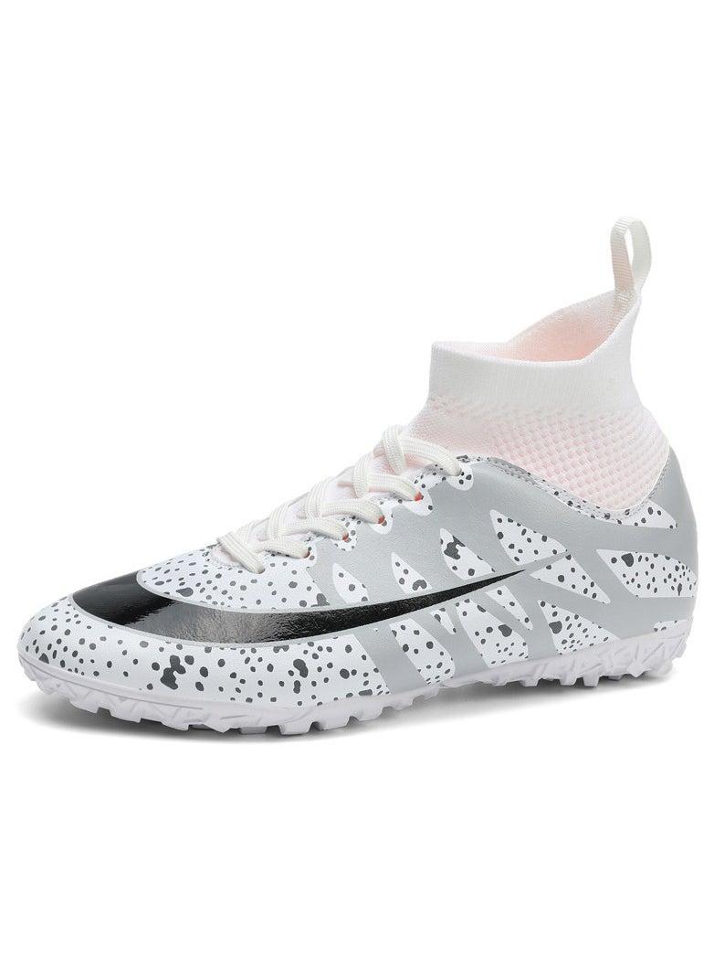 KUYING New Comfortable Football Shoes for Men And Women  - Image 1