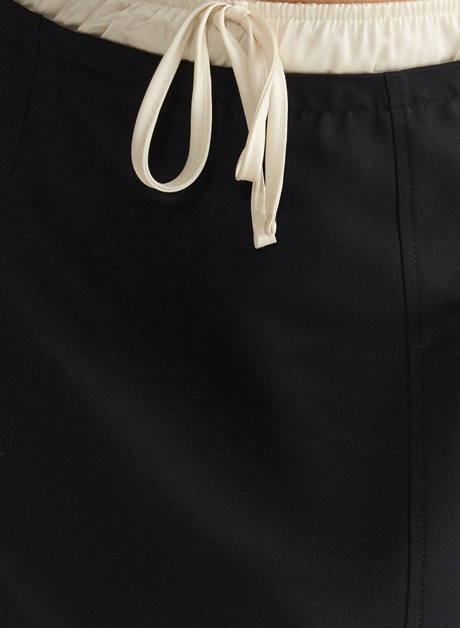 trendyol Black Waist White Fabric and Belt Detailed Mini Length Woven Skirt - Image 3