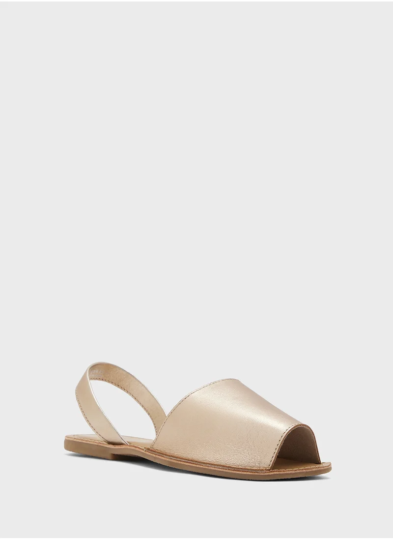 جينجر Sling Back Flat Sandal