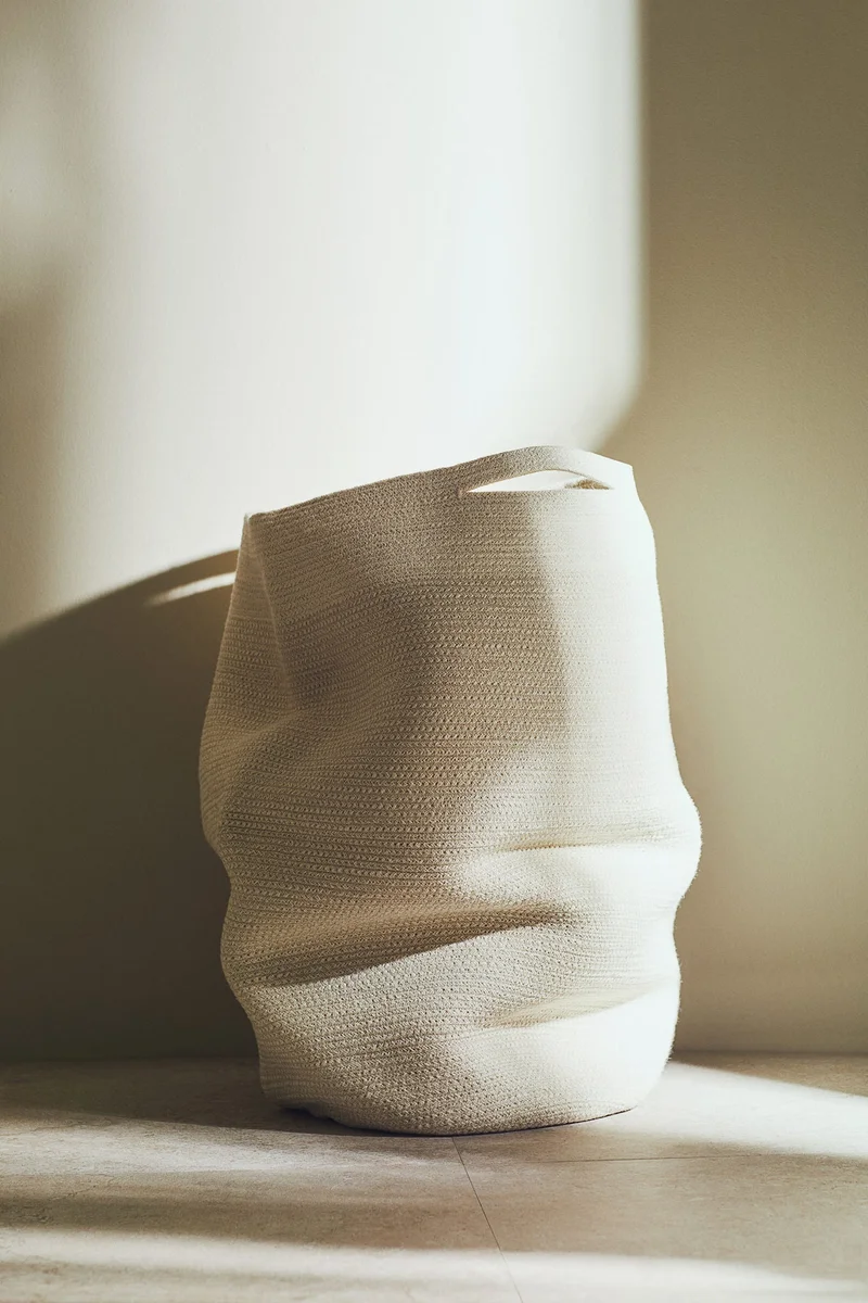 اتش اند ام سلة غسيل من الجوت