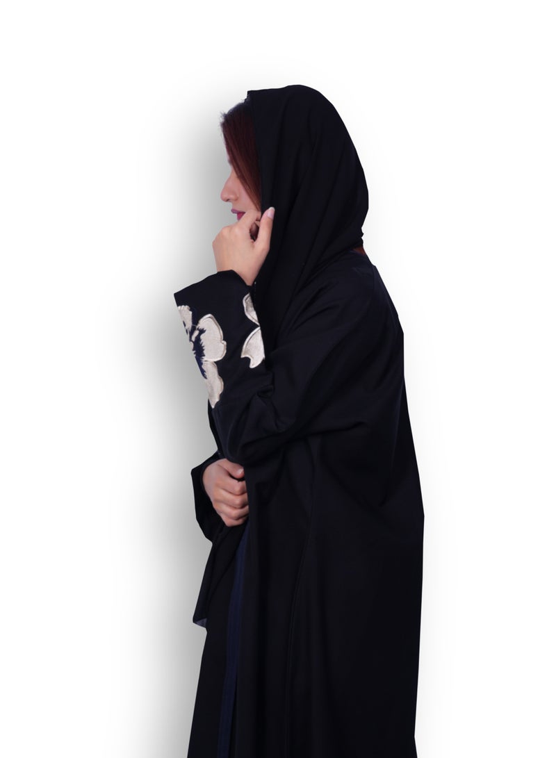 فاشون لاين عباية ميدنايت غريس مع لمسات من الزهور - Image 5