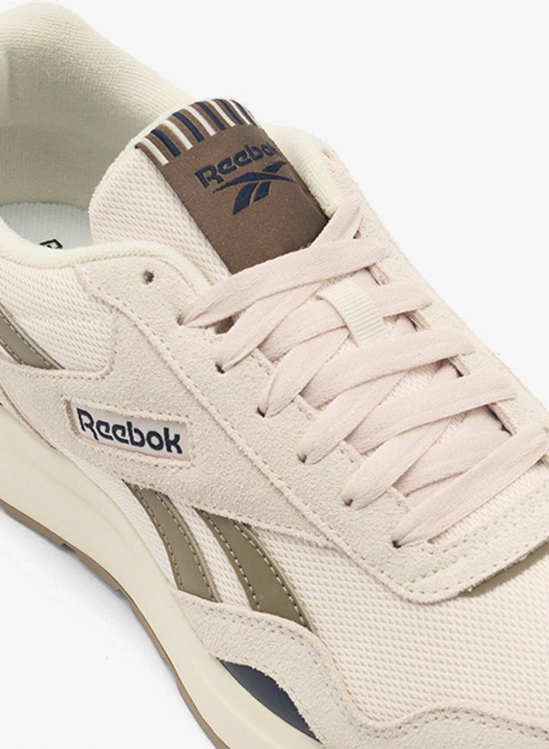 Reebok Silver Training Shoes - Unisex - Image 4