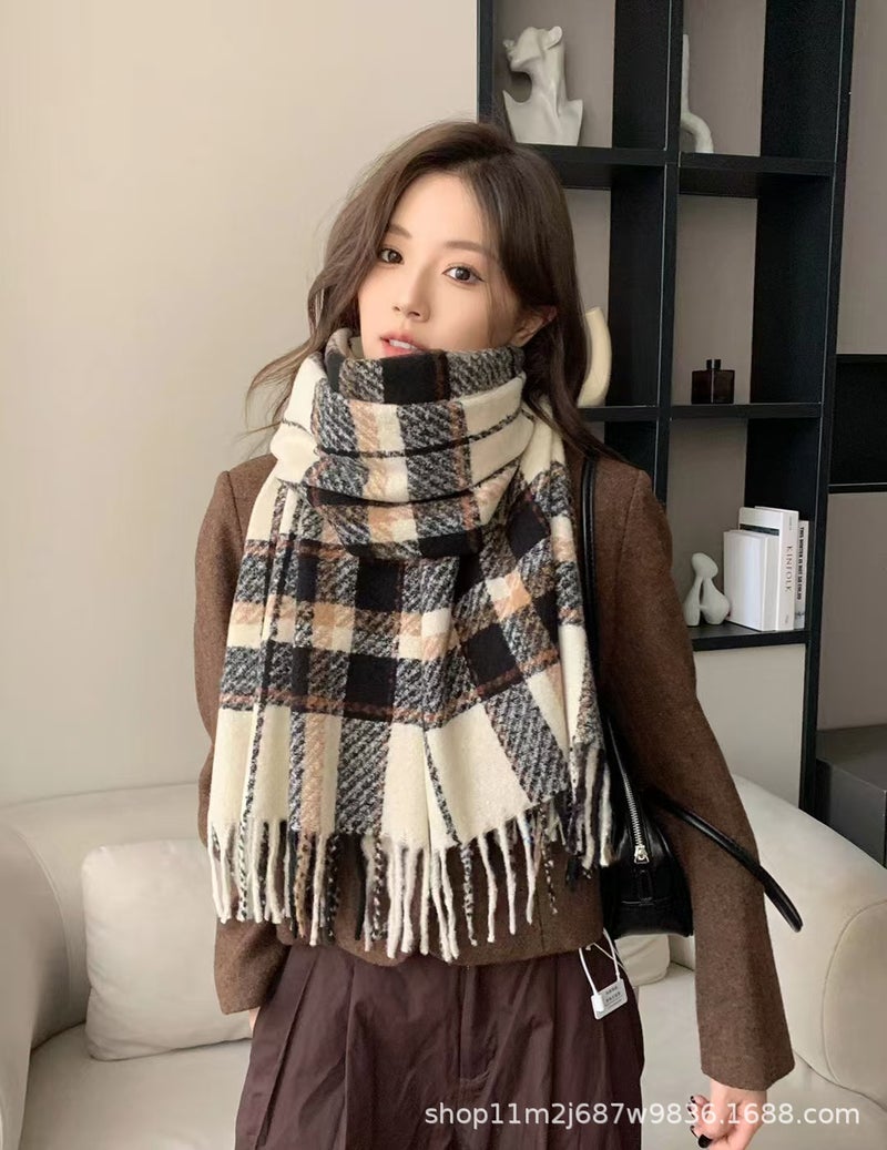 New Retro Plaid Scarf Girls Winter All-match Thickened Warm Long Shawl Dual-use All-match Couple Scarf Off-white - Image 1
