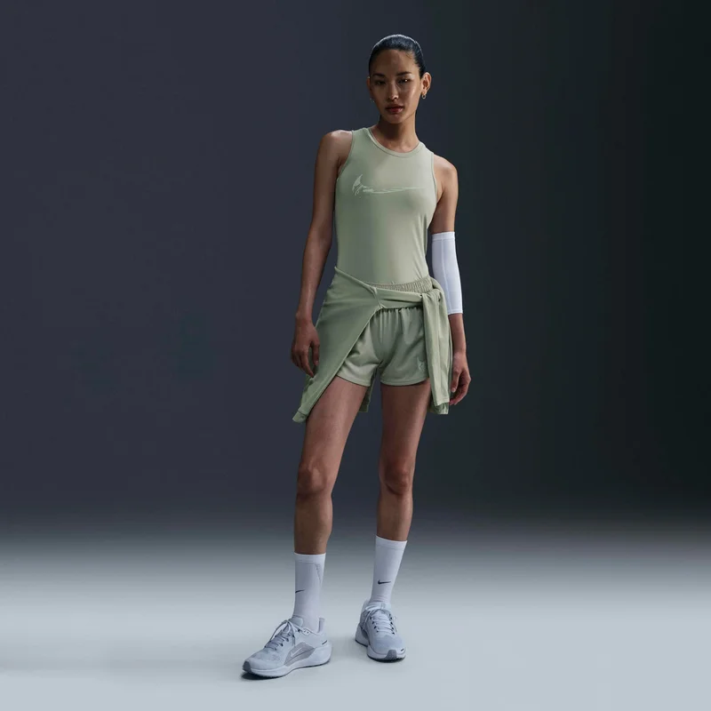 نايكي نايكي ون