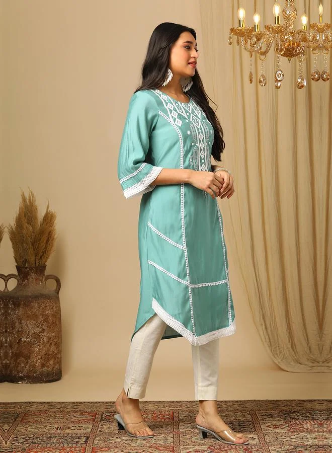 globus Globus Green Embroidered Lace Detail Fusion Kurta