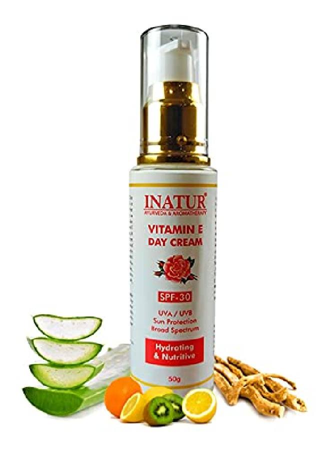 INATUR كريم نهاري بفيتامين E واقي من الشمس SPF 30 مرطب 50 جرام | ناعم مهدئ ومضيء للبشرة | إشراقة وتألق | لجميع أنواع البشرة | 100% خالي من البارابين والكبريتات - Image 2