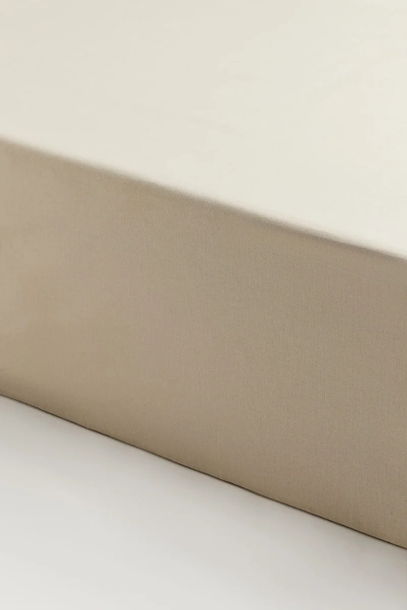 H&M Fitted cotton sheet