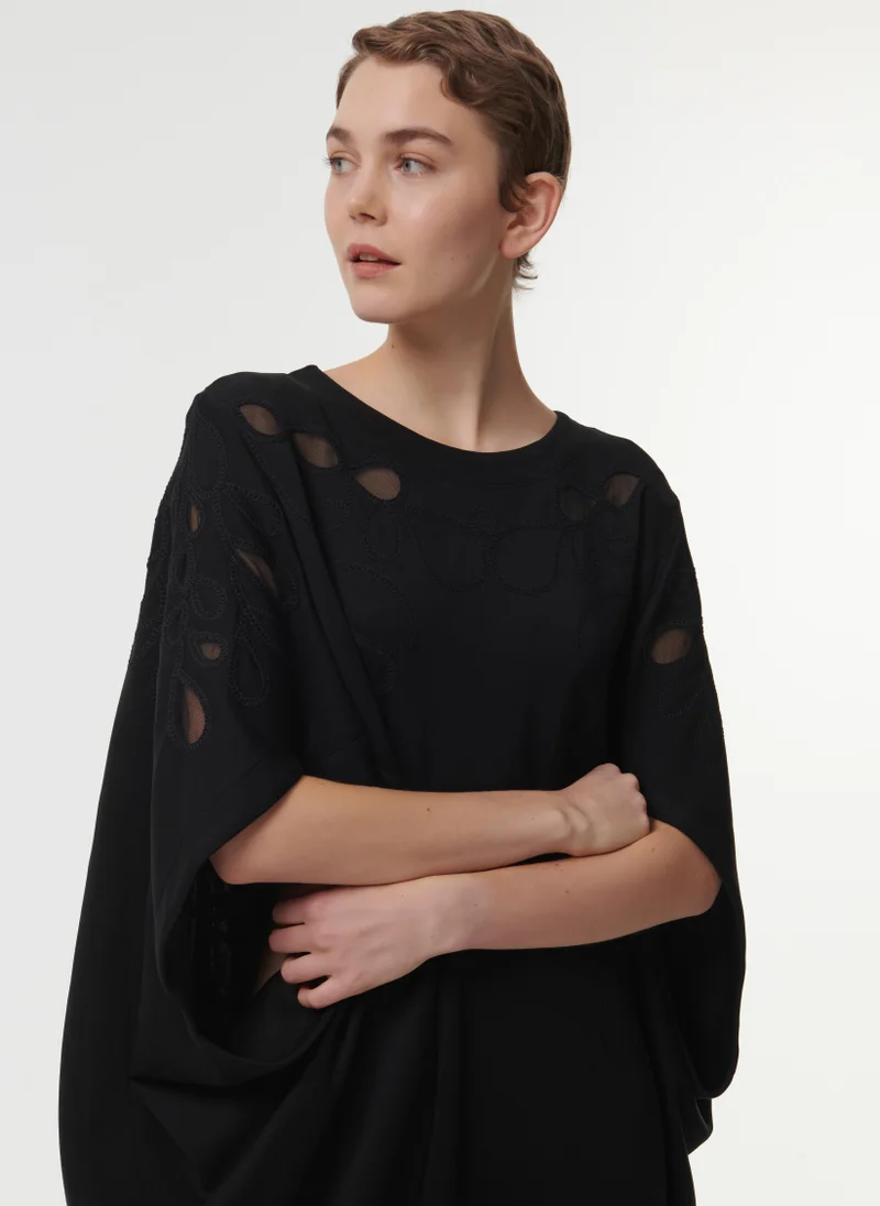 leem Mesh Detail Embroidered Kaftan