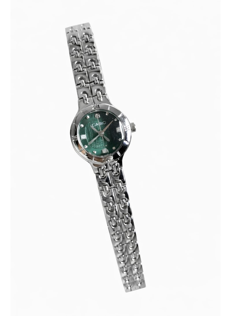 Casio Women’s Analog Wristwatch with Silver Stainless Steel Bracelet – Green Dial