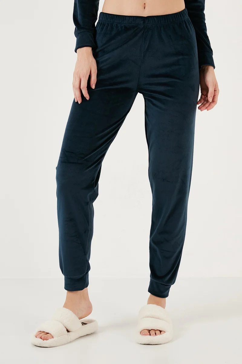 ليلا Regular Fit Soft Texture Velvet Pajama Set Women's Pajama Set 6094200W4